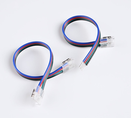 RGB LEDの滑走路端燈の付属品はストリップのコネクター4 Pinを導いた