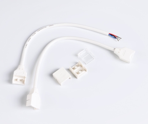 IP65 LEDの滑走路端燈の付属品RGBの穂軸4 Pinはコネクターを導いた